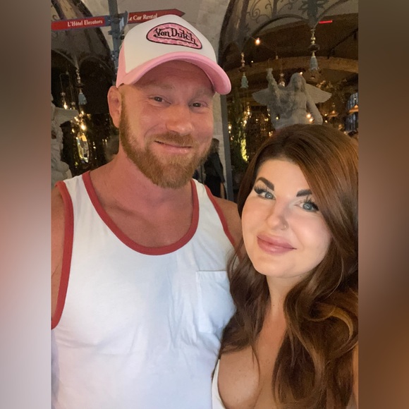 Meet your Posher, Stephanie - Picture 6 of 6